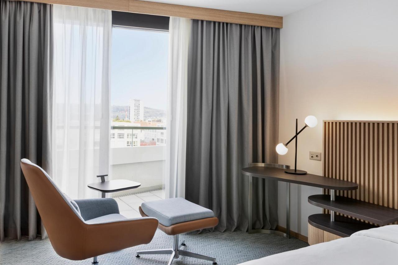 ホテル Courtyard By Marriott Biel Bienne エクステリア 写真