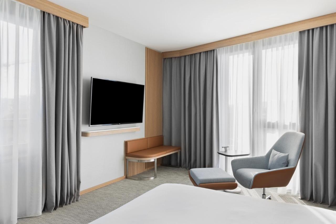 ホテル Courtyard By Marriott Biel Bienne エクステリア 写真