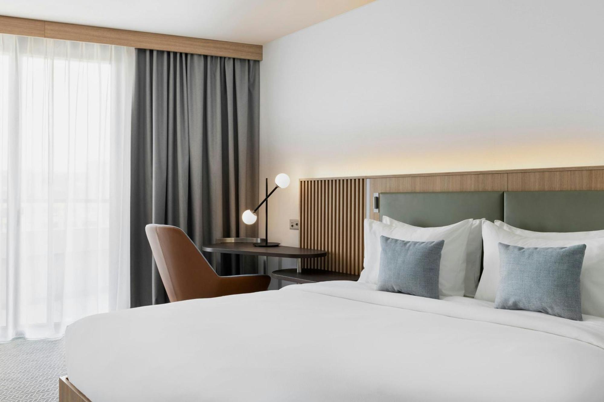 ホテル Courtyard By Marriott Biel Bienne エクステリア 写真