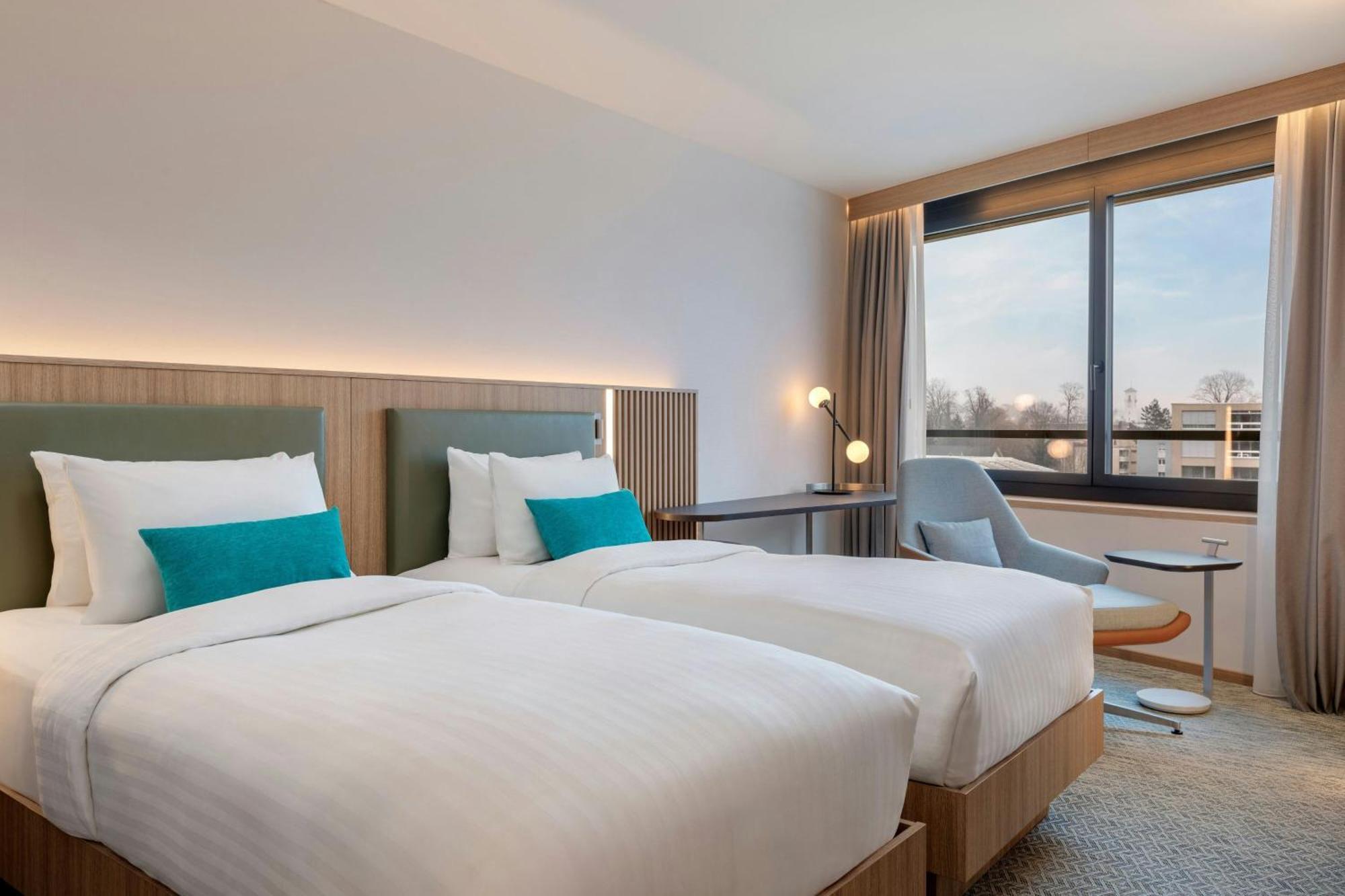 ホテル Courtyard By Marriott Biel Bienne エクステリア 写真