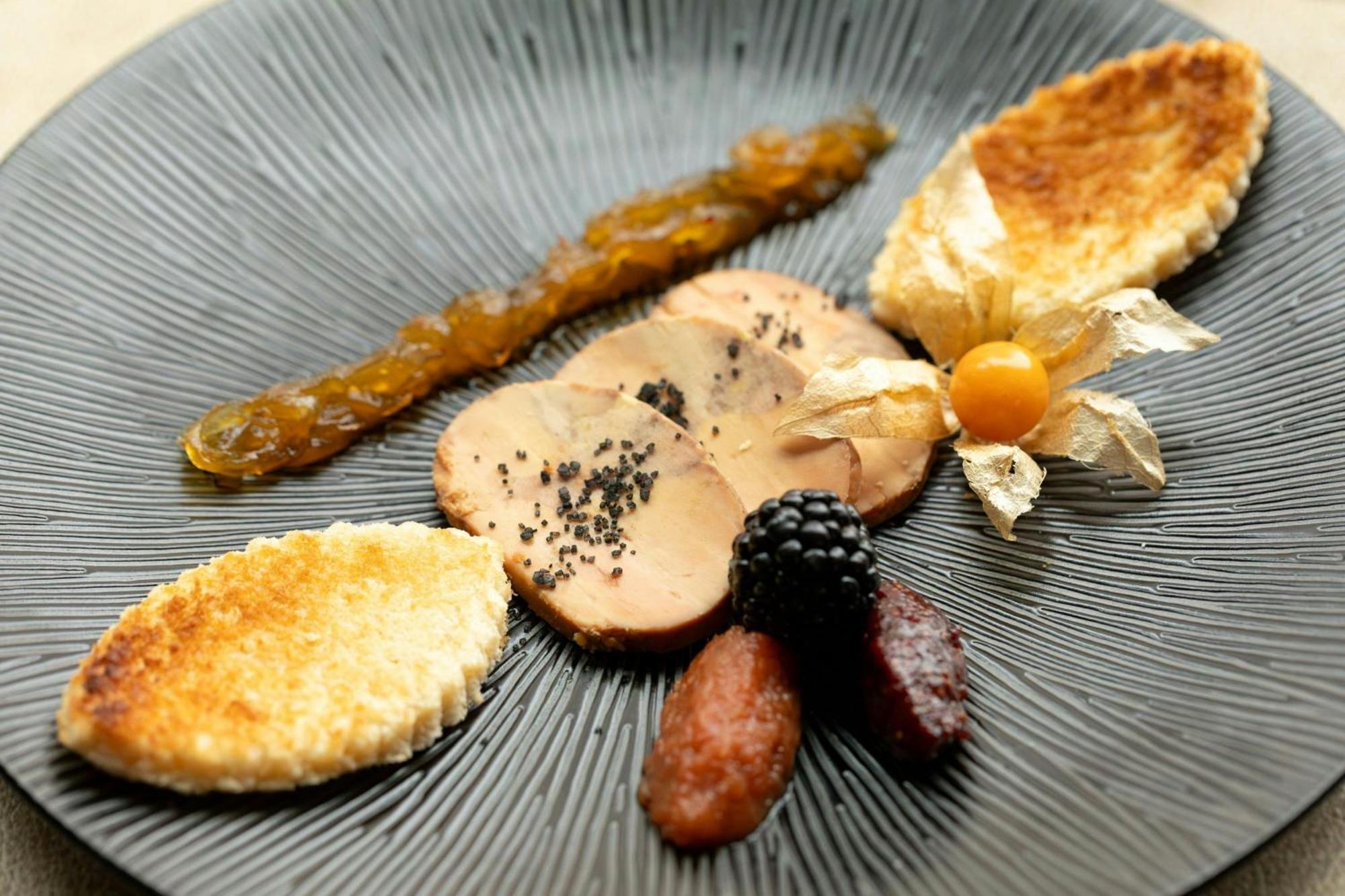 ホテル Courtyard By Marriott Biel Bienne エクステリア 写真